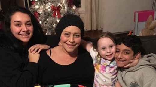 Mom Carrying Twins Pleas for Donor Match